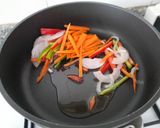 Foto del paso 2 de la receta: Rigatoni con verduras y huevo a la soja
