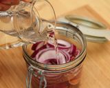 Savanyított lilahagyma recept fázis 7 fotója