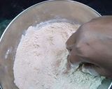 A picture of step 5 of Atta biscuits.