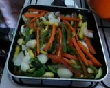 Foto del paso 3 de la receta: Pollo a la cacerola con salsa de Ajo y verduras grilladas