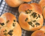 Foto langkah ke 8 dari resep Roti Daun Bawang Taiwan.