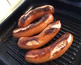 Une image de l'étape 7 de Saucisses fumées grillées au thym du jardin.