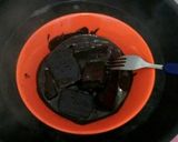 Foto langkah ke 2 dari resep Kurma selimut coklat isi kacang.
