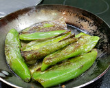 Foto del paso 4 de la receta: Solomillo de cerdo con pimientos verdes