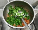 A picture of step 1 of Methi Gobhi.