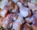 Foto langkah ke 1 dari resep Ayam Masak Kemangi.