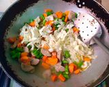 Foto langkah ke 3 dari resep Tumisan Sayur Sop.
