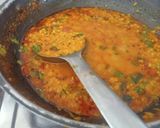 A picture of step 4 of Double tadka lahsuni Urad Dal.
