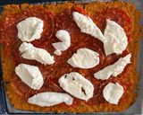 Foto del paso 8 de la receta Pizza baja en carbohidratos con base de zanahoria y harina de garbanzos