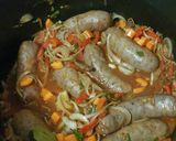 Foto del paso 5 de la receta: Chorizos a la pomarola criolla