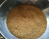 તલ ની ચીક્કી (Tal Chikki recipe in gujarati) રેસીપી સ્ટેપ1ફોટો