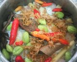 Foto langkah ke 5 dari resep Nasi Liwet Komplit.