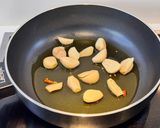 Foto del paso 4 de la receta Patatas al ajillo colorado
