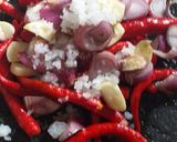 Foto langkah ke 2 dari resep Sambal baby fish.
