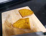 Foto del paso 2 de la receta: Crema de calabacín y cebolleta con pesto y tosta gratinada