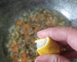 व्हेजिटेबल स्प्राऊट सूप (vegetable sprout soup recipe in marathi) रेसिपी स्टेप 4 फोटो 