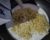 Foto langkah ke 3 dari resep 44. Indomie Kari kuah Susu.