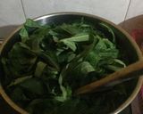 Foto langkah ke 1 dari resep Jangan Godong Telo Pohon (Sayur Daun Singkong).