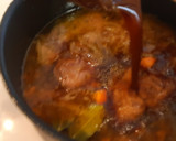 Foto del paso 5 de la receta: Filetes de falda de ternera guisados y puré de papas al pimentón