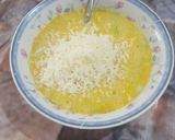 Foto langkah ke 2 dari resep Donat Indomie double Cheese.