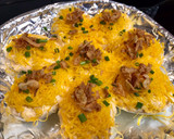 Foto del paso 3 de la receta: Huevos rellenos de atún con mayonesa y huevo hilado