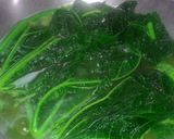 Foto langkah ke 1 dari resep Tumis daun pepaya.