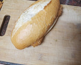 Foto del paso 2 de la receta: Bocadillo de barritas de gallo, papas fritas y mojo