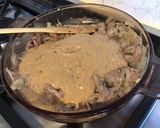 Une image de l'étape 8 de Bœuf aux oignons de roscoff sauce aux champignons.