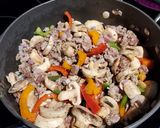 A picture of step 3 of Creamy Sausage Alfredo.