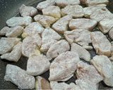 Foto del passaggio 3 della ricetta Pepite di Pollo Speziate con Salsa d’ostrica