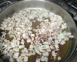 Foto del paso 1 de la receta: Sepia con patatas caldosas