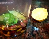 Foto del paso 2 de la receta: Endivias a dos quesos con aderezo de frutos secos y albahaca