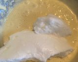 Foto del passaggio 2 della ricetta Rotolo al mascarpone e frutti di bosco