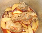 صورة لخطوة 1 من وصفة طنجيه بالدجاج 🏺🍗😋