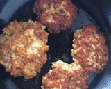 A picture of step 3 of Homemade spicy chicken burger#photographychallenge.