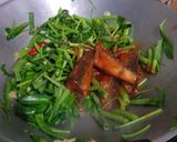 รูปขั้นตอนการทำที่ 3 ของ ผัดผักบุ้งปลากระป๋อง #กินผักรักสุขภาพ1