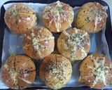 Foto langkah ke 9 dari resep Korean garlic bread.