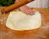 Medvehagymás pogácsa recept fázis 5 fotója