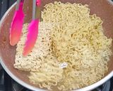 Foto langkah ke 6 dari resep 275. Birthday cake mie goreng || pengganti cake ultah.