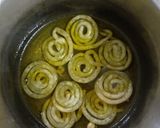 जलेबी कुरकुरीत होममेड (jalebi recipe in marathi) रेसिपी स्टेप 4 फोटो