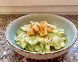 Foto del passaggio 5 della ricetta Insalata di cetrioli alla senape con crostini