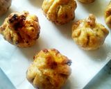 A picture of step 6 of Khoa Nariyal Fried Modak.