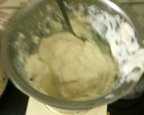 A picture of step 2 of Kesar ice cream sandesh.