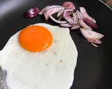Foto langkah ke 2 dari resep Sandwich telur (Egg sandwich with Brown Bread).