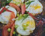 Foto langkah ke 5 dari resep Telur Ceplok Kuah Kecap.