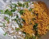 A picture of step 1 of Kolkata style Jhal Muri.