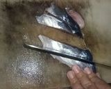 Foto langkah ke 2 dari resep Ikan Tongkol Suir Pedas Praktis.