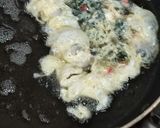 Foto langkah ke 3 dari resep Telur dadar keriting Nori cabai lada hitam.