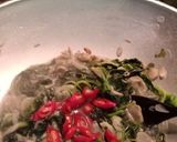 Foto langkah ke 4 dari resep Oseng Bayam Jamur Tiram.