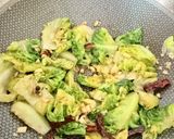 Gambar langkah 4 resipi 👩‍🍳Salad Romaine Tumis Garlic.